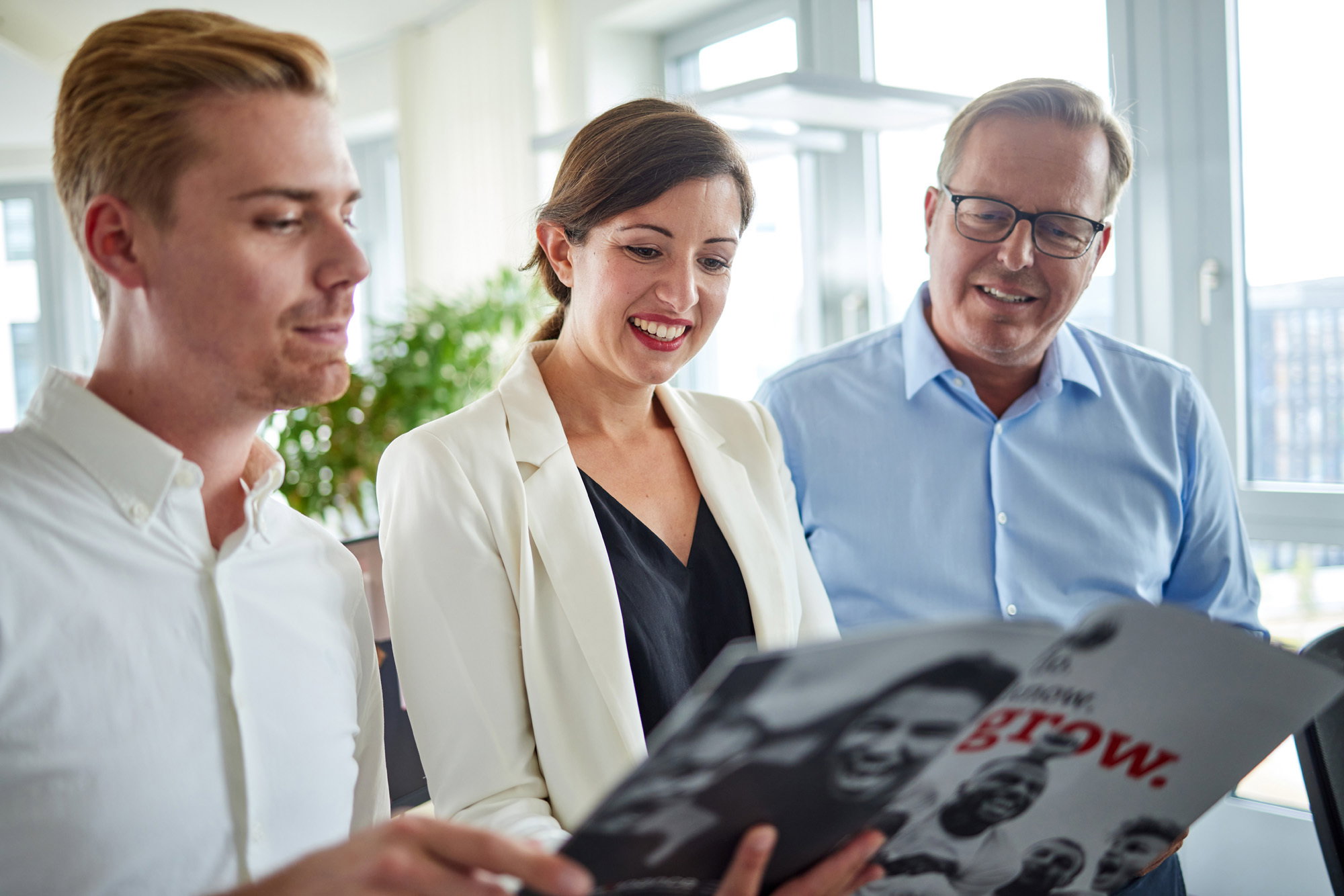 Tri Finance Arbeitsplatz 9445 1